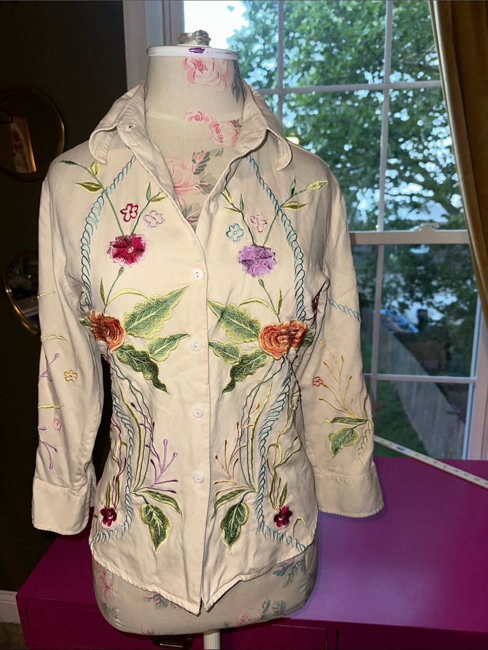 Vintage Bobby Chan Cream Embroidered Floral Button-Down Shirt - Picture 2 of 13